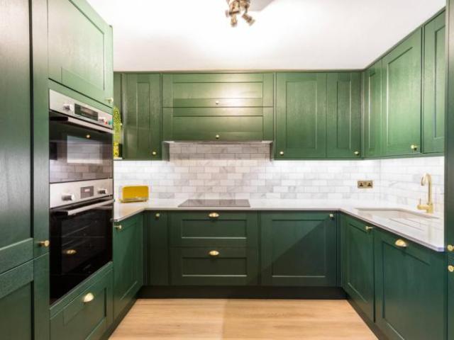 Apartment for rent in Lyons, Greater London