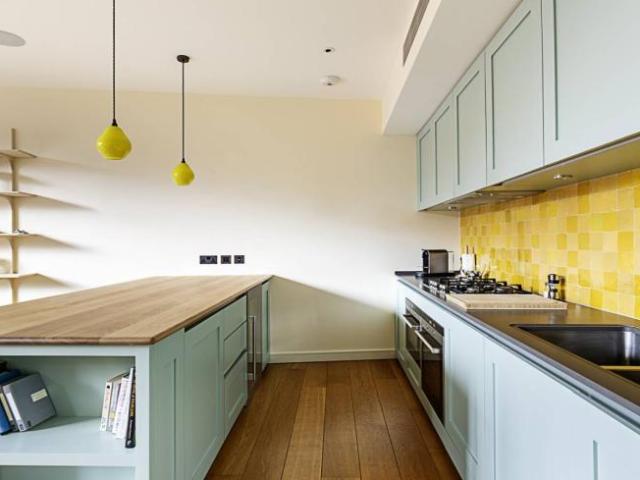 Apartment for rent in Lyons, Greater London