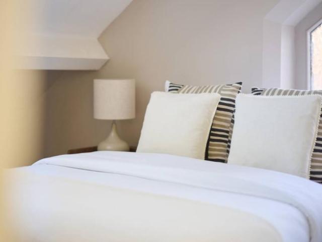 Apartment for rent in Lyons, Greater London