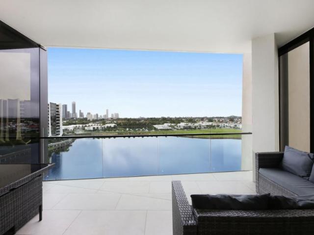 Apartment for sale in Mermaid Waters, Gold Coast City