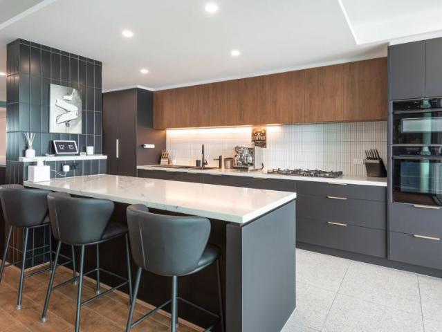 Apartment for sale in Paradise Point, Gold Coast City