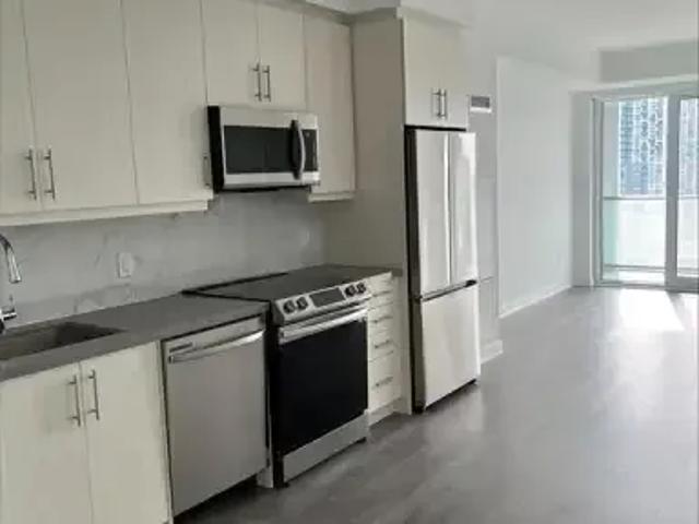 Apartment for rent in Richmond Hill, Golden Horseshoe
