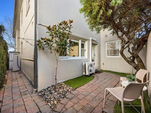 Apartment for sale in Ripponlea, Melbourne