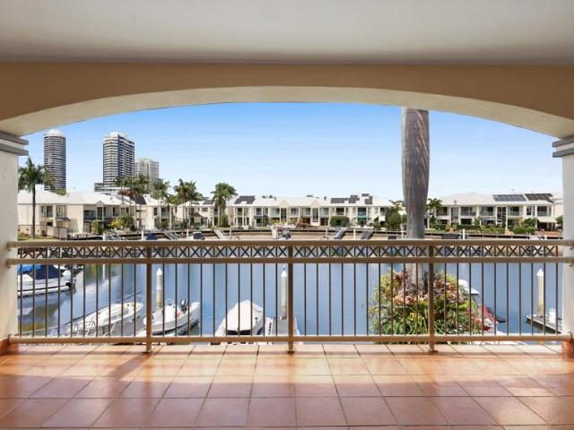 Apartment for sale in Runaway Bay, Gold Coast City