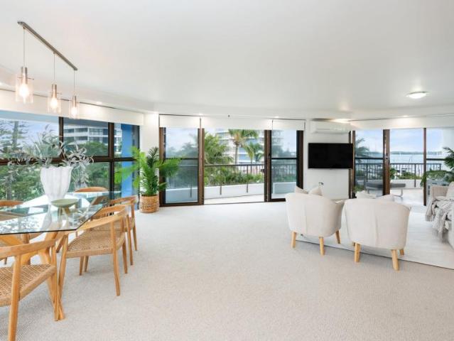 Apartment for sale in Runaway Bay, Gold Coast City