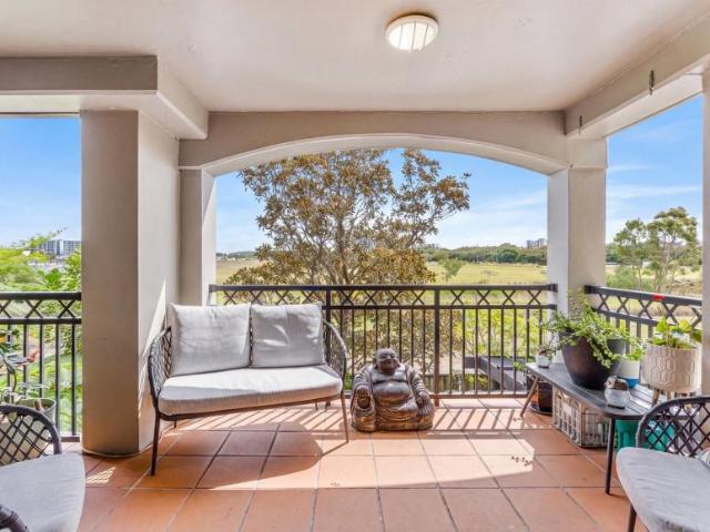 Apartment for sale in Runaway Bay, Gold Coast City
