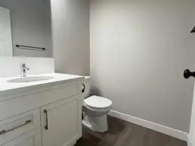 Apartment for rent in Woking, Alberta