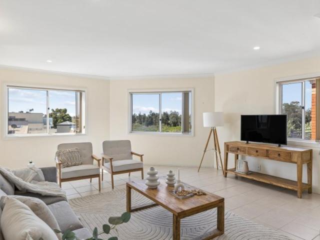 Apartment for sale in Seaford, Melbourne