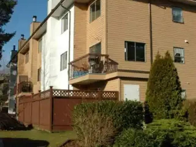 Apartment for rent in Surrey, British Columbia