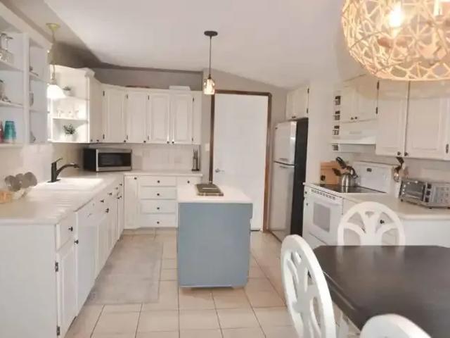 Apartment for rent in Sylvan Lake, Alberta
