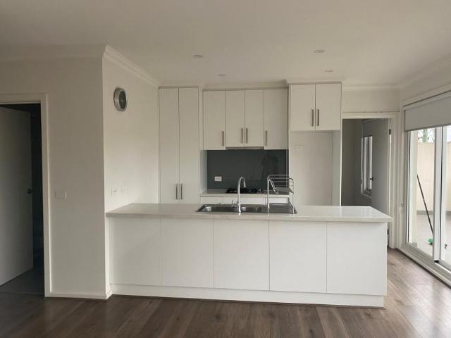 Apartment for rent in Thornbury, Melbourne