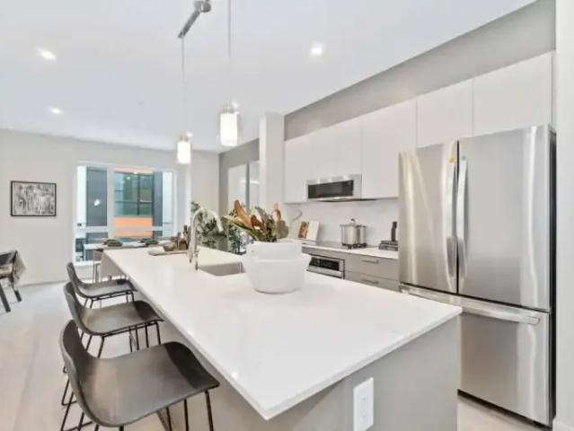 Apartment for rent in Vancouver, British Columbia