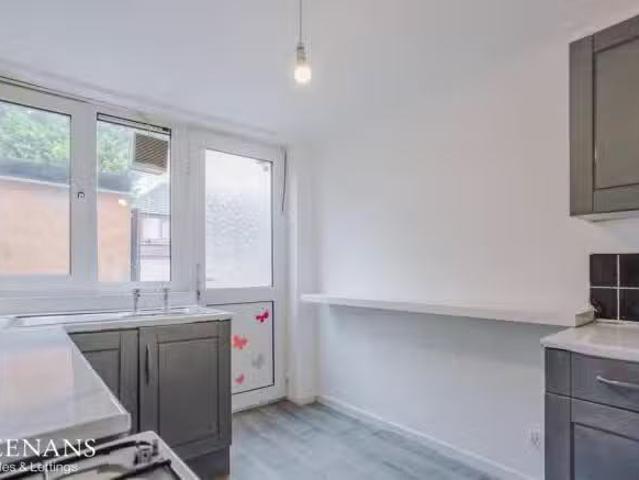 House for rent in Chessington, Greater London