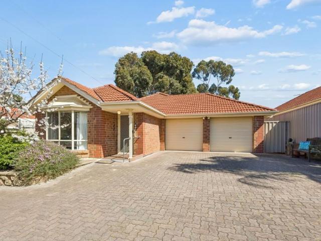 House for sale in Aberfoyle Park, Adelaide