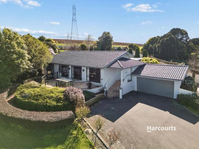 House for sale in Ambleside, Devonport