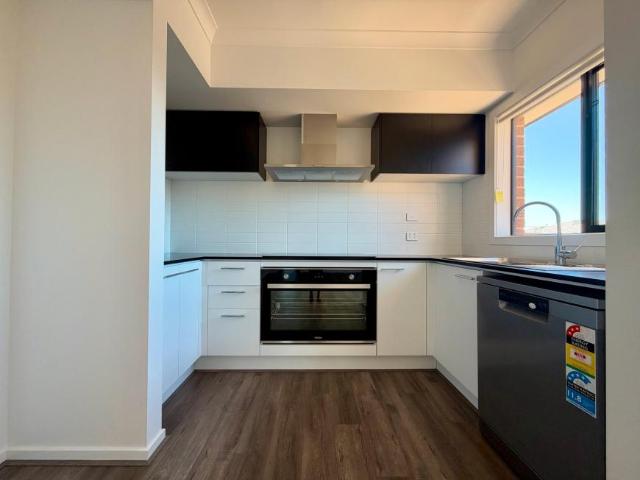 House for rent in Armstrong Creek, Geelong
