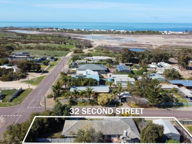 House for sale in Arno Bay