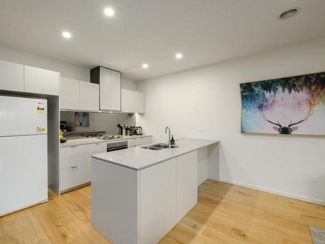 House for rent in Avondale Heights, Melbourne
