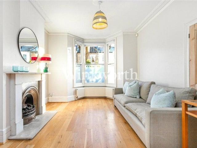 House for rent in Cat Hill, England