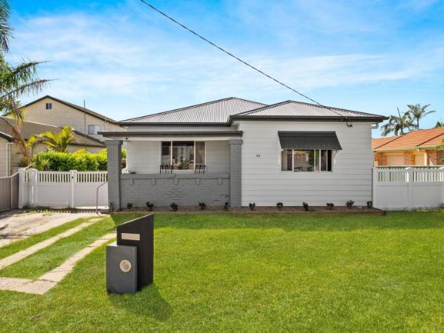 House for sale in Blue Bay, Central Coast Council