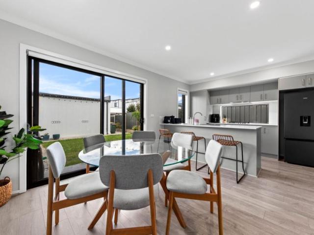 House for sale in Acacia Botanic Ridge, Melbourne