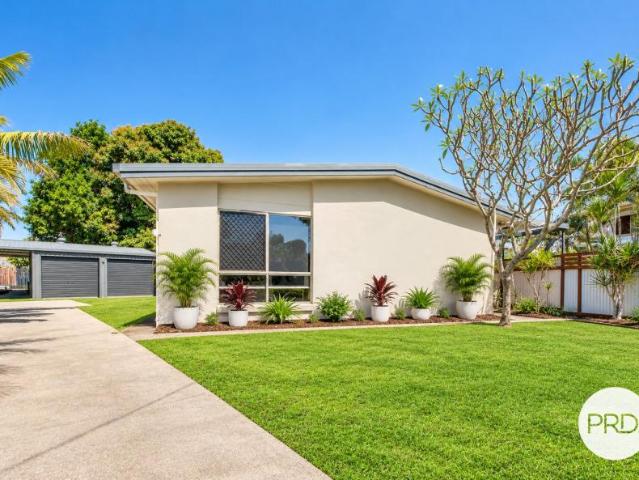 House for sale in Boyne Island