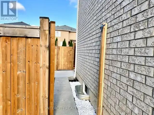 House for rent in Bradford West Gwillimbury, Ontario