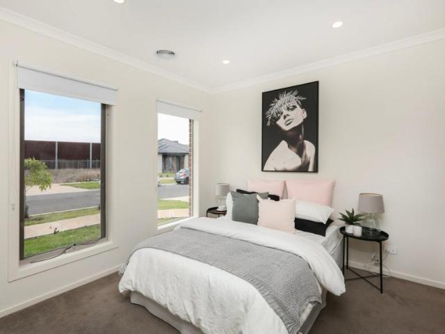 House for rent in Botanica Springs, Melbourne
