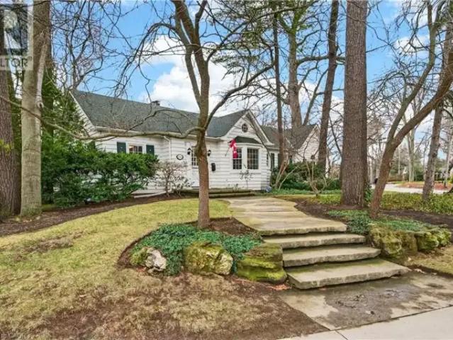 House for rent in Burlington, Ontario