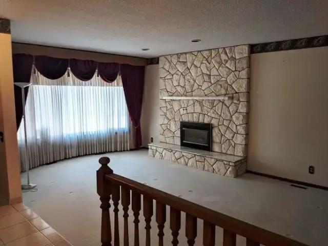 House for rent in Glenbrook, Calgary