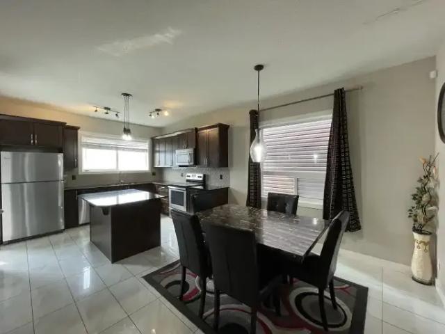 House for rent in Airdrie