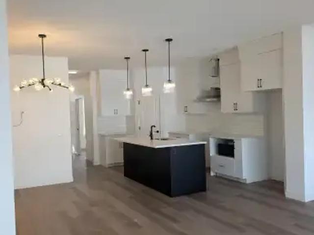 House for rent in East Shepard Industrial, Calgary