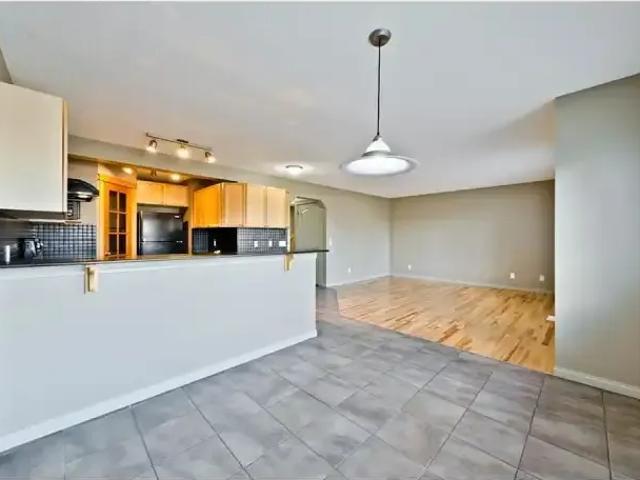 House for rent in Cougar Ridge, Calgary