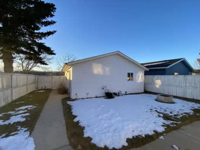 House for rent in Falconridge, Calgary