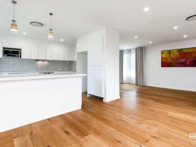 House for sale in Cambridge Park, Sydney