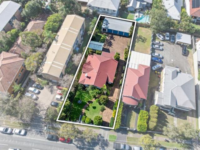 House for sale in Camp Hill, Greater Brisbane
