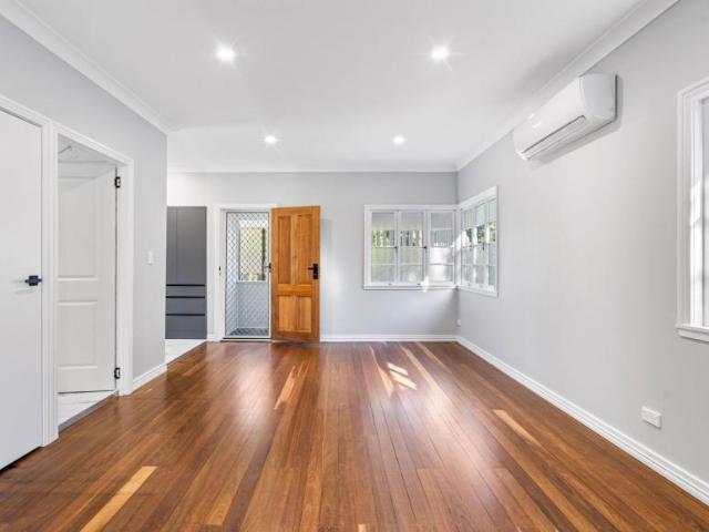 House for rent in Cannon Hill, Greater Brisbane