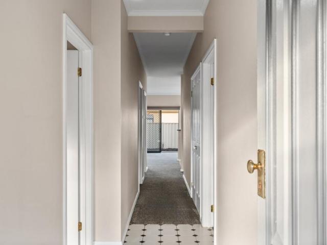 House for rent in Caroline Springs, Melbourne