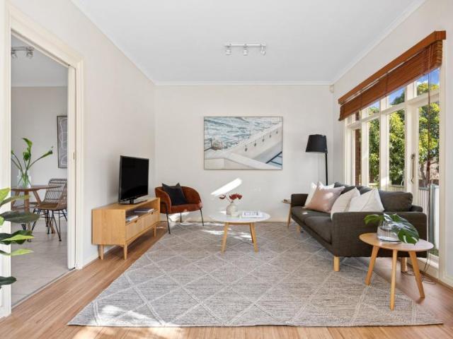 House for sale in Caulfield South, Melbourne