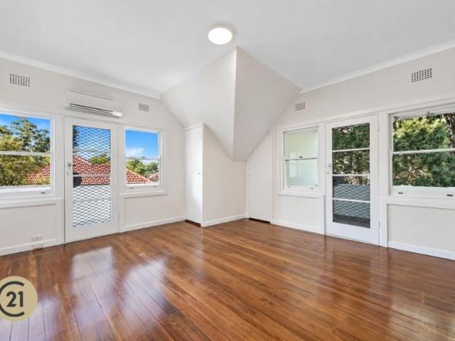 House for sale in Cheltenham, The Council of the Shire of Hornsby