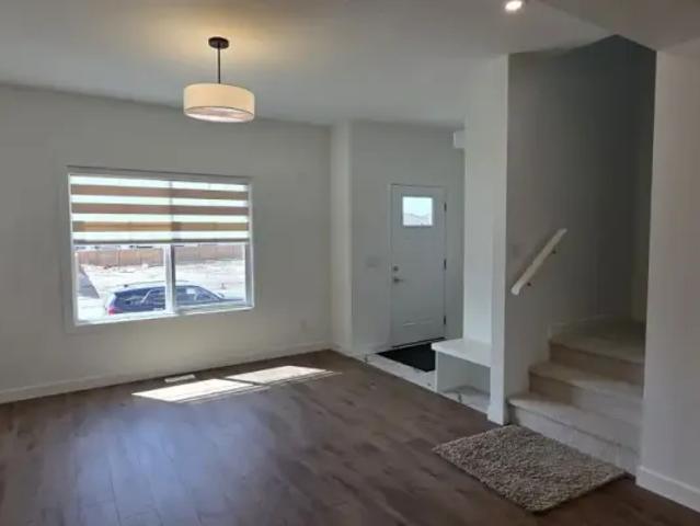 House for rent in Chestermere, Alberta