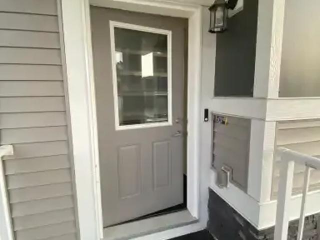 House for rent in Chestermere