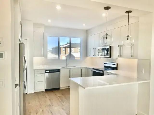 House for rent in Dawson's Landing, Chestermere