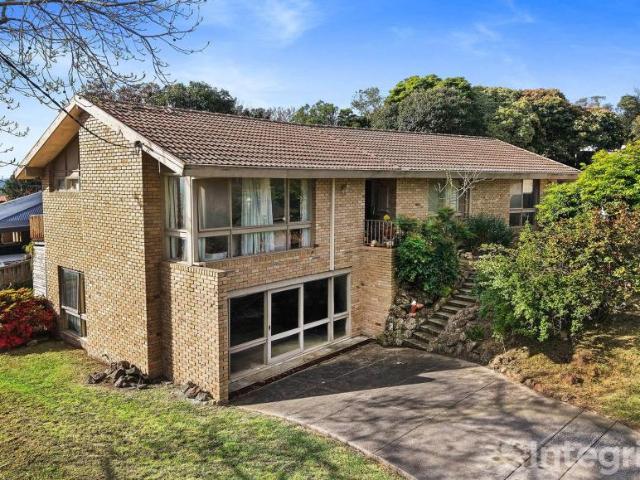 House for rent in Chirnside Park Country Club Estate, Melbourne