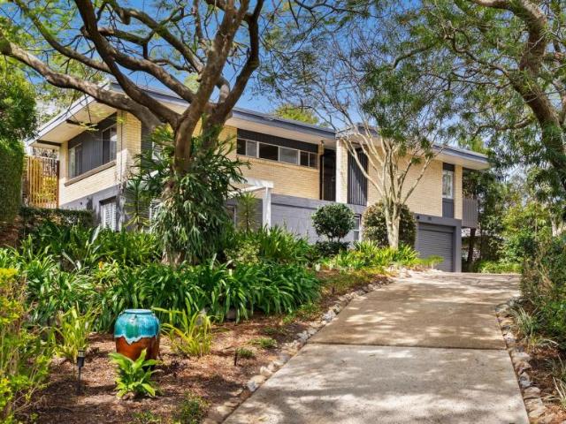House for sale in Coorparoo, Greater Brisbane