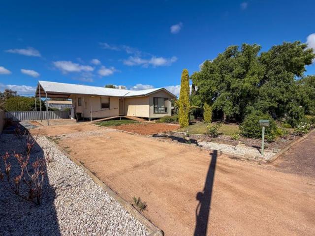 House for sale in Cowell