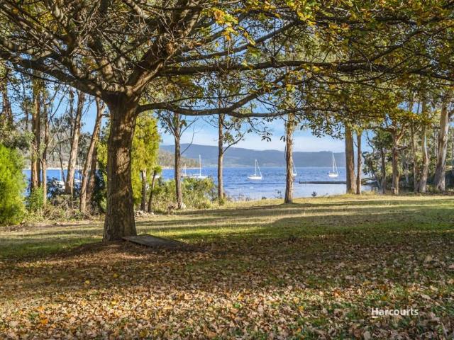 House for sale in Deep Bay, Huon Valley