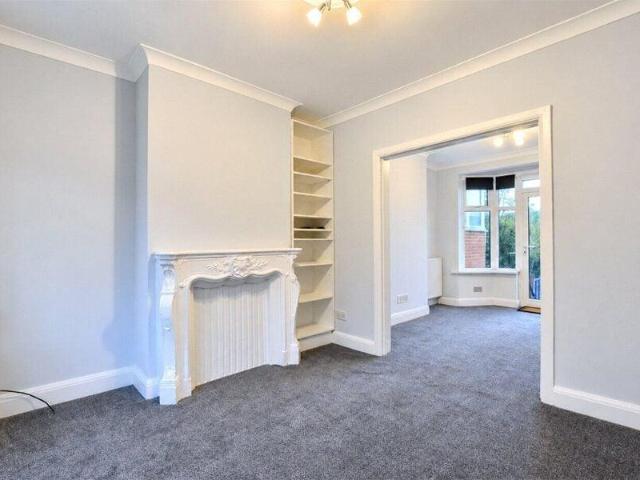 House for rent in Cat Hill, England