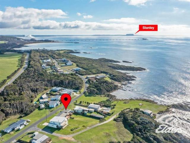 House for sale in Edgcumbe Beach, Circular Head