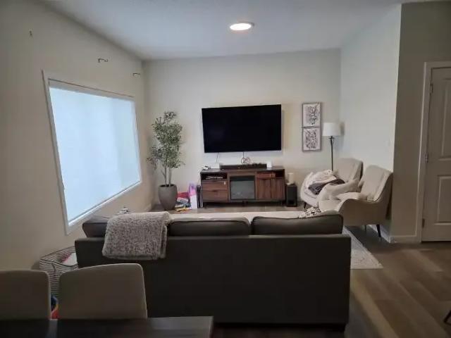 House for rent in Wedgewood, Alberta
